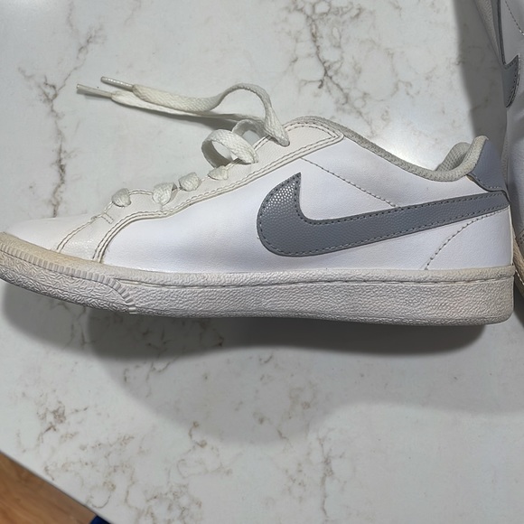 Nike Court Majestic - Womens 6 - Picture 3 of 8